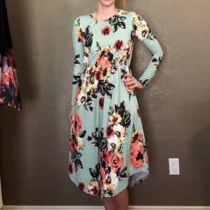 Reb & J | Mint Floral Midi Dress